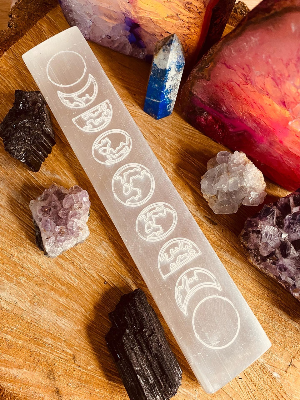 selenit-z-fazami-ksiezyca-1