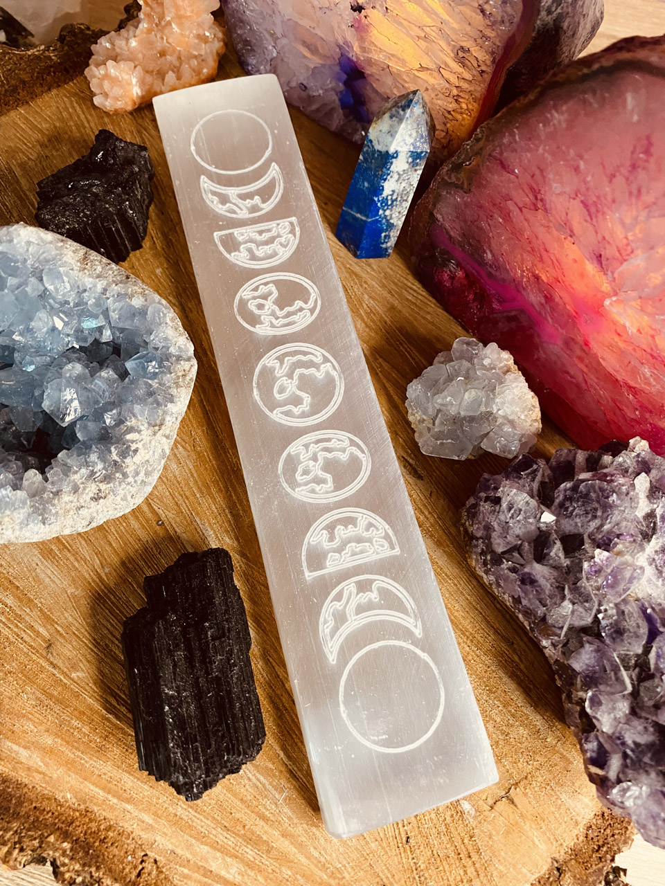 selenit-z-fazami-ksiezyca-2