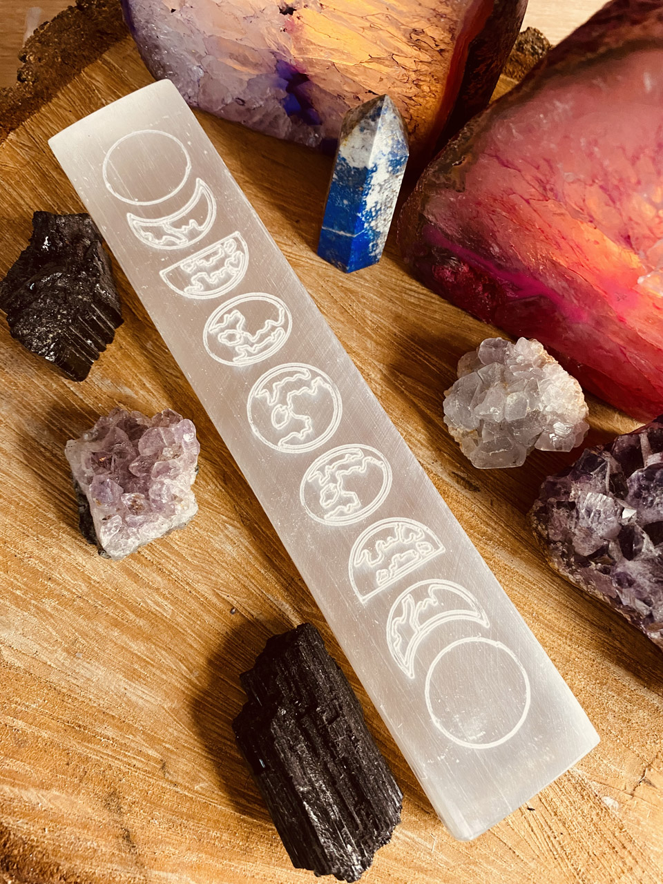 selenit-z-fazami-ksiezyca-4