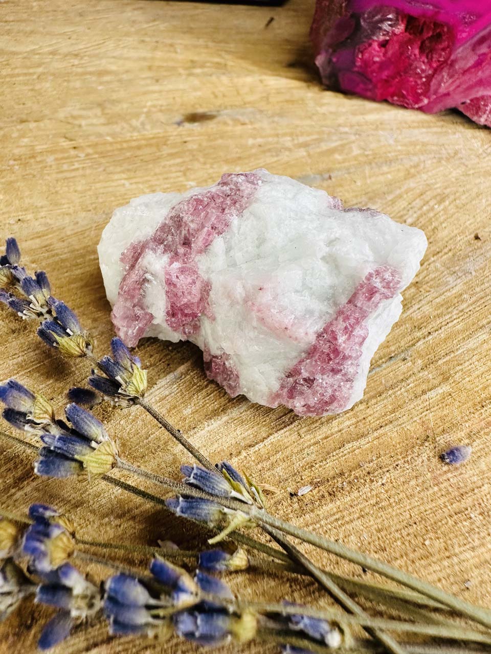 turmalin-rozowy-rubelit-kamieniemocy-nr-1