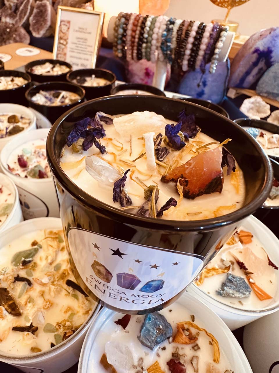 świeca-mocy-energia-w-czarnym-szkle-kamieniemocy-2