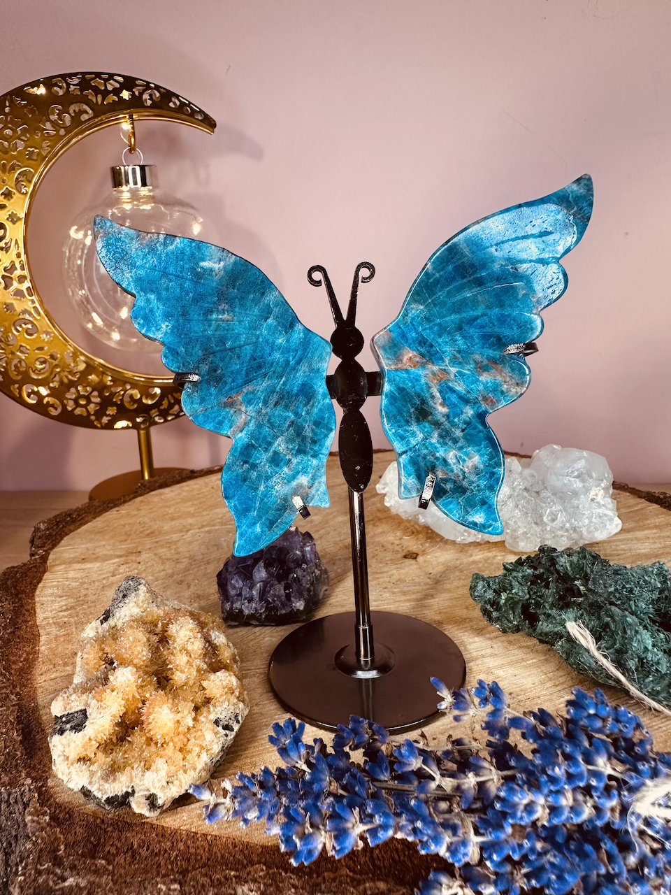 motyl-z-apatytu-kamieniemocy-apatyt-nr-3a