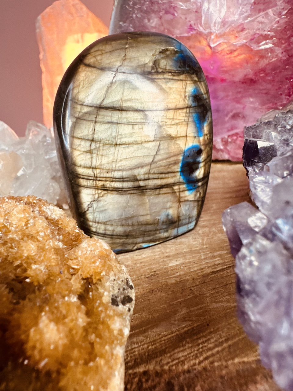 labradoryt-polerowany-kamieniemocy-nr-8